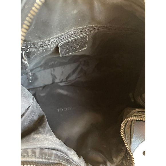 Gucci Black Nylon and Leather Shoulder Bag With G Clasp comes with COA - Picture 10 of 16